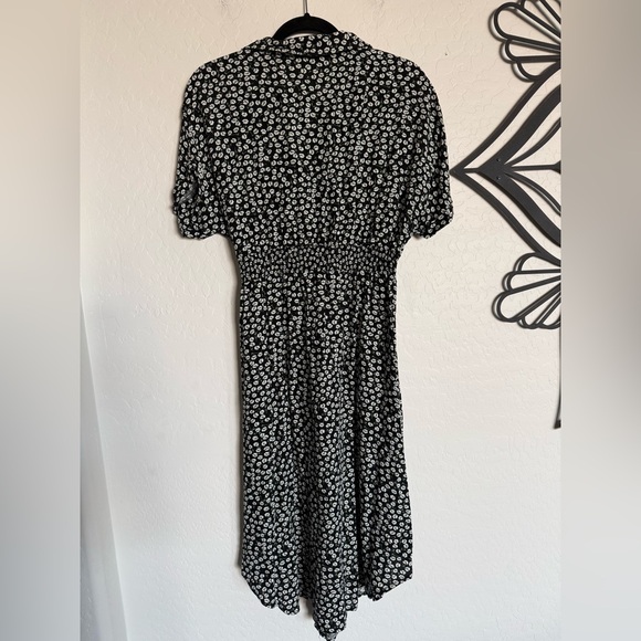 Black, White and Green Floral Dress - Size Large PTP - Picture 2 of 4